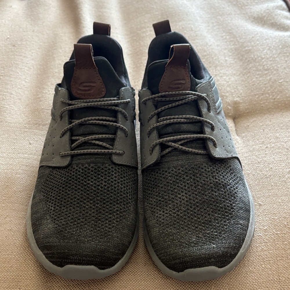 Skechers Wide Fit Men’s Charcoal Gray Knit Lace-Up Sneakers with Brown Accents